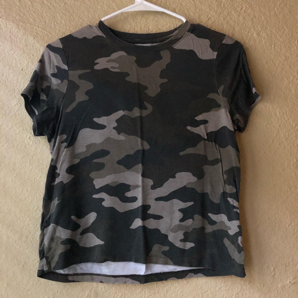 Camo tee